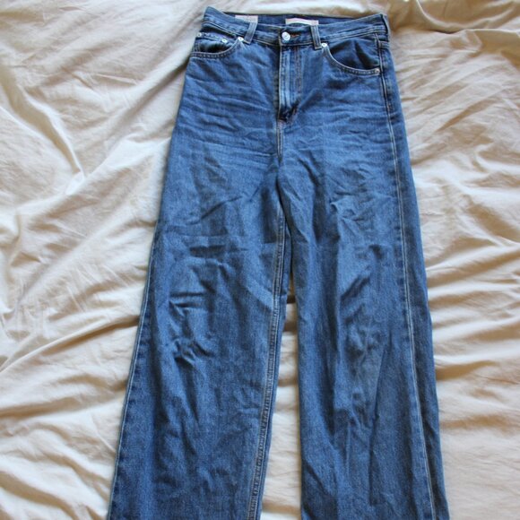 Levi's High Loose Jeans - Picture 1 of 3